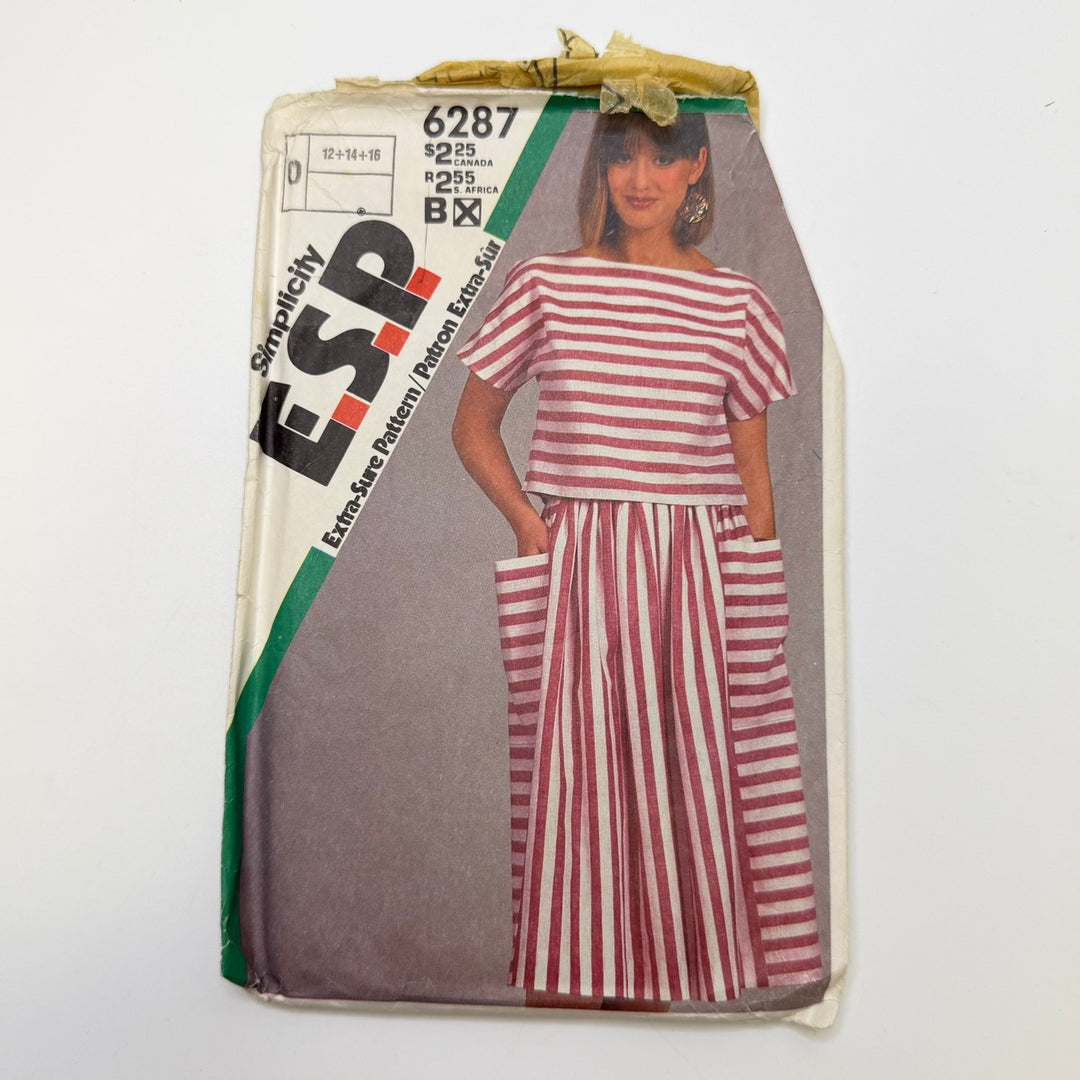 Sewing Pattern - Womenswear - Simplicity 6287 - True Deadstock supplies Fabric by private - Sustainable Textile | FABCYCLE