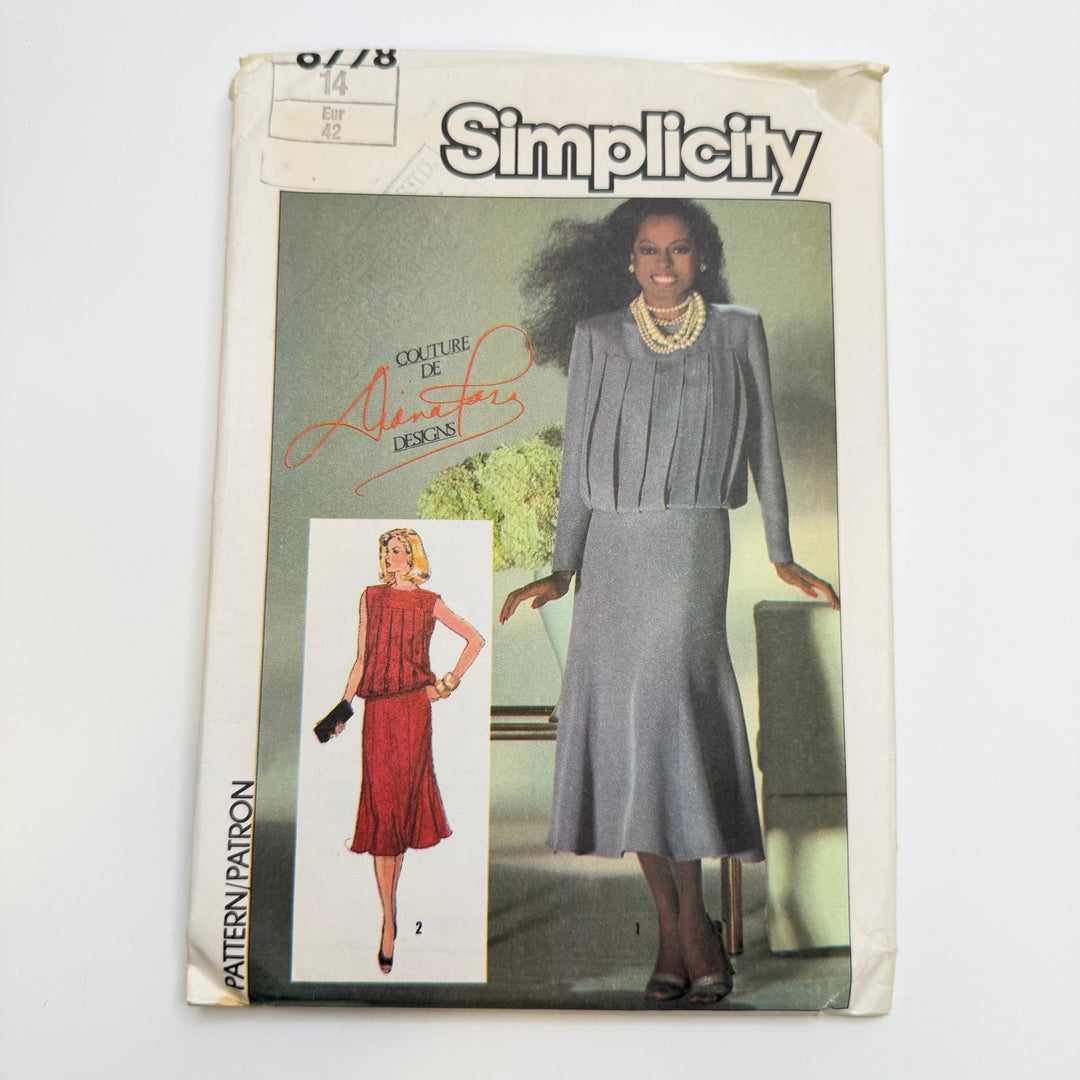 Sewing Pattern - Womenswear - Simplicity 6778 - True Deadstock supplies Fabric by private - Sustainable Textile | FABCYCLE