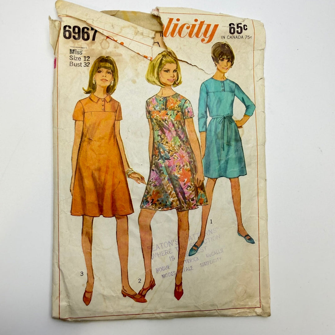 Sewing Pattern - Womenswear - Simplicity 6967 - True Deadstock supplies Fabric by private - Sustainable Textile | FABCYCLE