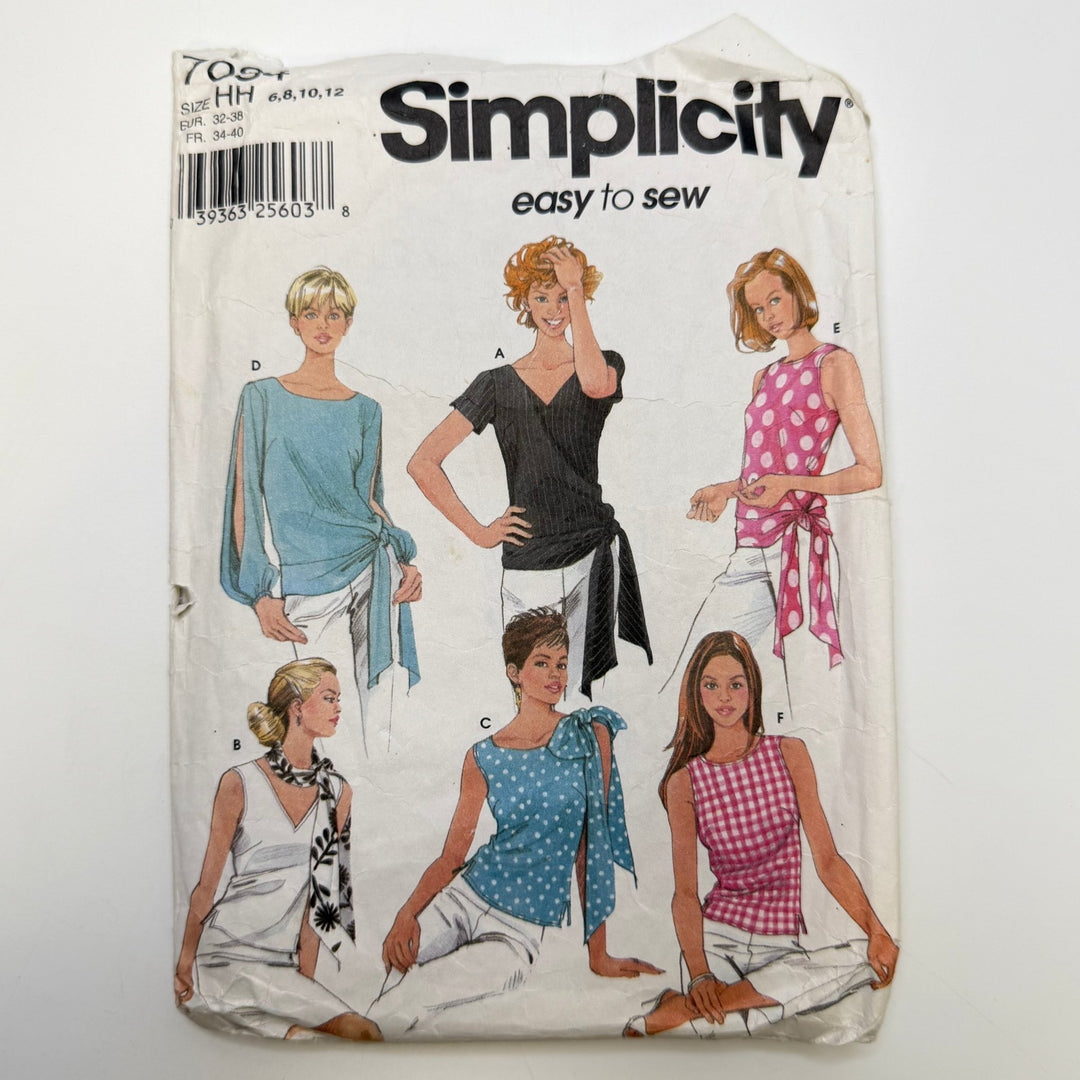 Sewing Pattern - Womenswear - Simplicity 7048 - True Deadstock supplies Fabric by private - Sustainable Textile | FABCYCLE