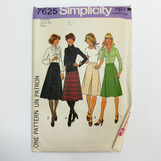 Sewing Pattern - Womenswear - Simplicity 7625 - True Deadstock supplies Fabric by private - Sustainable Textile | FABCYCLE