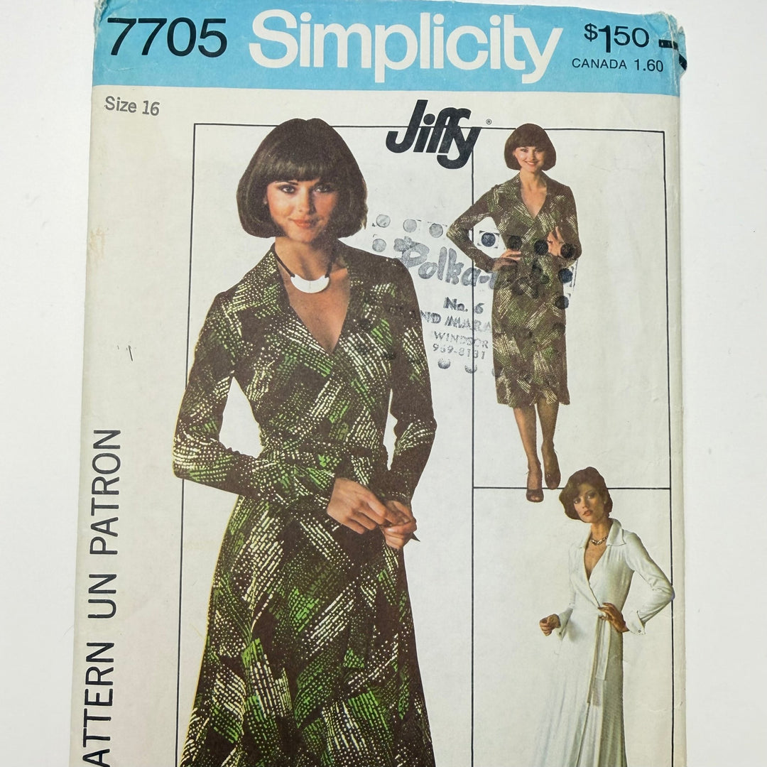 Sewing Pattern - Womenswear - Simplicity 7705 - True Deadstock supplies Fabric by private - Sustainable Textile | FABCYCLE