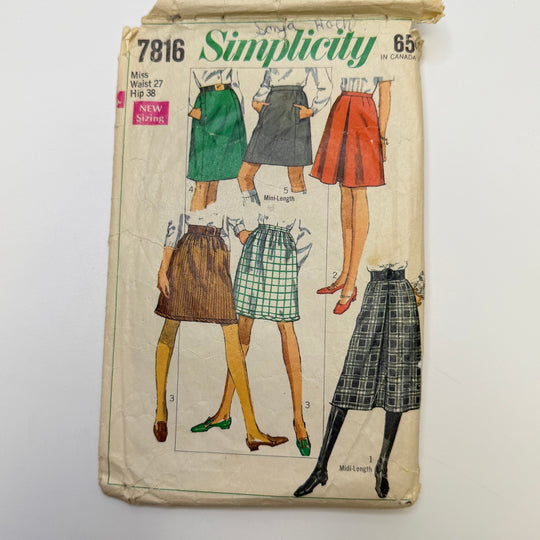 Sewing Pattern - Womenswear - Simplicity 7816 - True Deadstock supplies Fabric by private - Sustainable Textile | FABCYCLE
