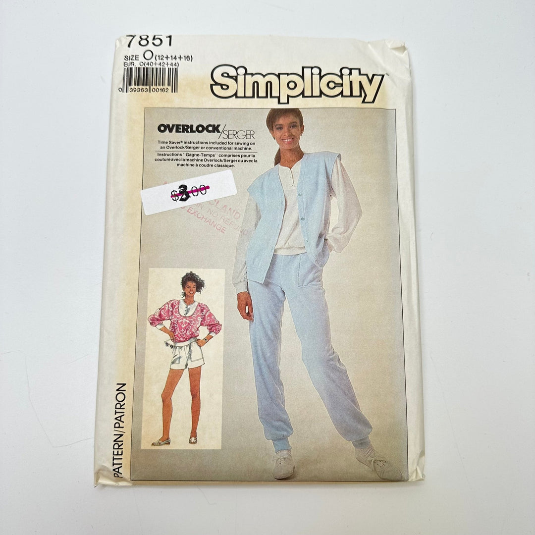Sewing Pattern - Womenswear - Simplicity 7851 - True Deadstock supplies Fabric by private - Sustainable Textile | FABCYCLE