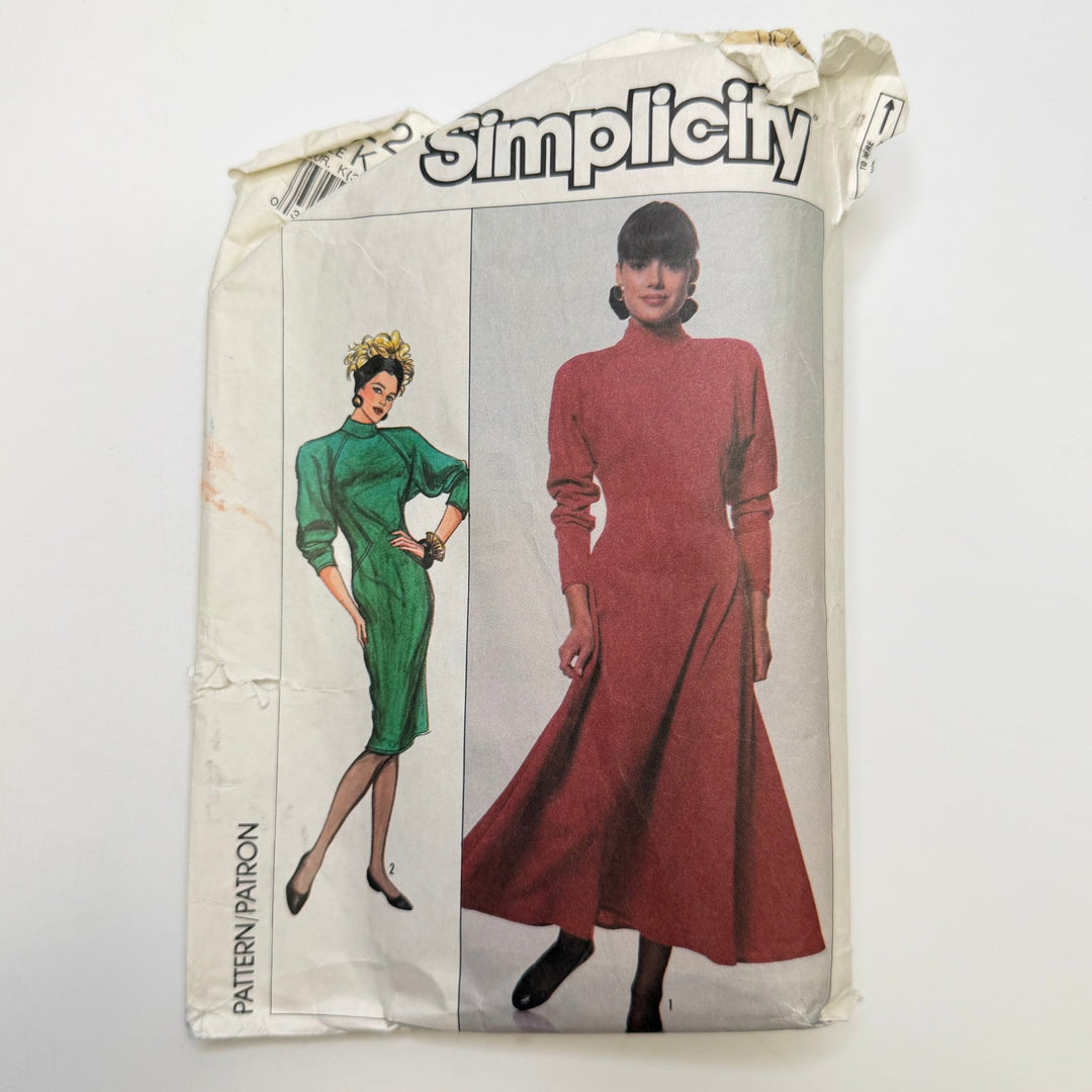 Sewing Pattern - Womenswear - Simplicity 8227 - True Deadstock supplies Fabric by private - Sustainable Textile | FABCYCLE