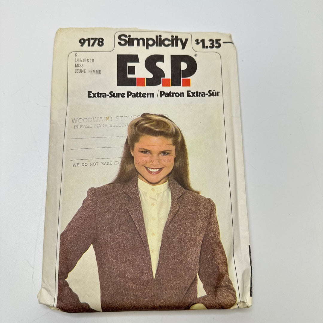 Sewing Pattern - Womenswear - Simplicity 9178 - True Deadstock supplies Fabric by private - Sustainable Textile | FABCYCLE