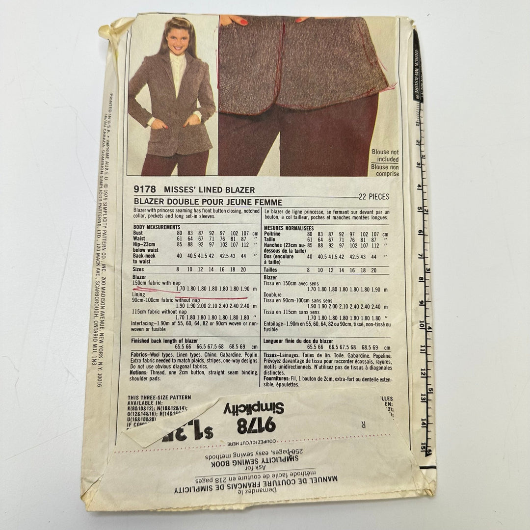 Sewing Pattern - Womenswear - Simplicity 9178 - True Deadstock supplies Fabric by private - Sustainable Textile | FABCYCLE
