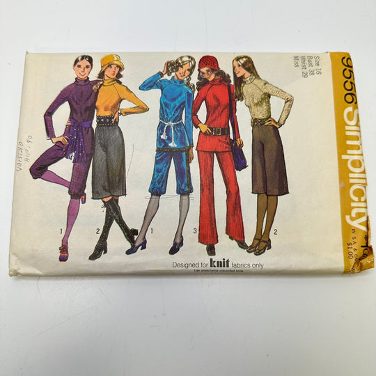 Sewing Pattern - Womenswear - Simplicity 9556 - True Deadstock supplies Fabric by private - Sustainable Textile | FABCYCLE