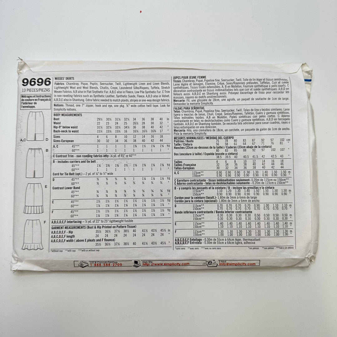 Sewing Pattern - Womenswear - Simplicity 9696 - True Deadstock supplies Fabric by private - Sustainable Textile | FABCYCLE