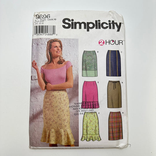 Sewing Pattern - Womenswear - Simplicity 9696 - True Deadstock supplies Fabric by private - Sustainable Textile | FABCYCLE