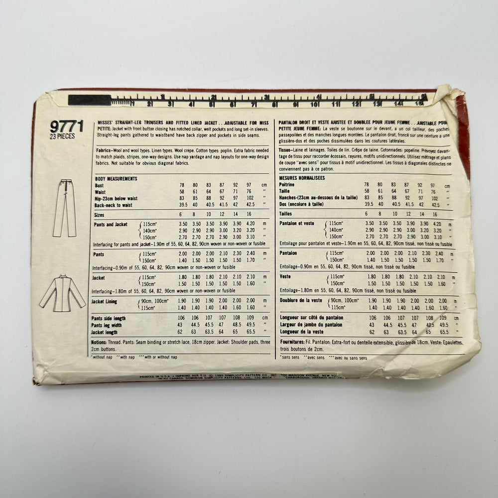 Sewing Pattern - Womenswear - Simplicity 9771 - True Deadstock supplies Fabric by private - Sustainable Textile | FABCYCLE