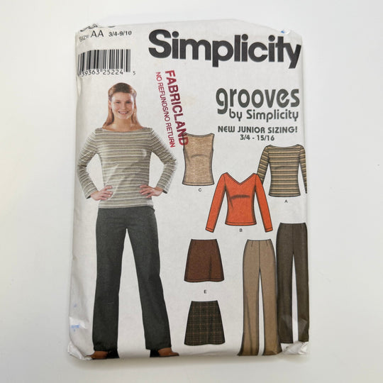 Sewing Pattern - Womenswear - Simplicity 9888 - True Deadstock supplies Fabric by private - Sustainable Textile | FABCYCLE
