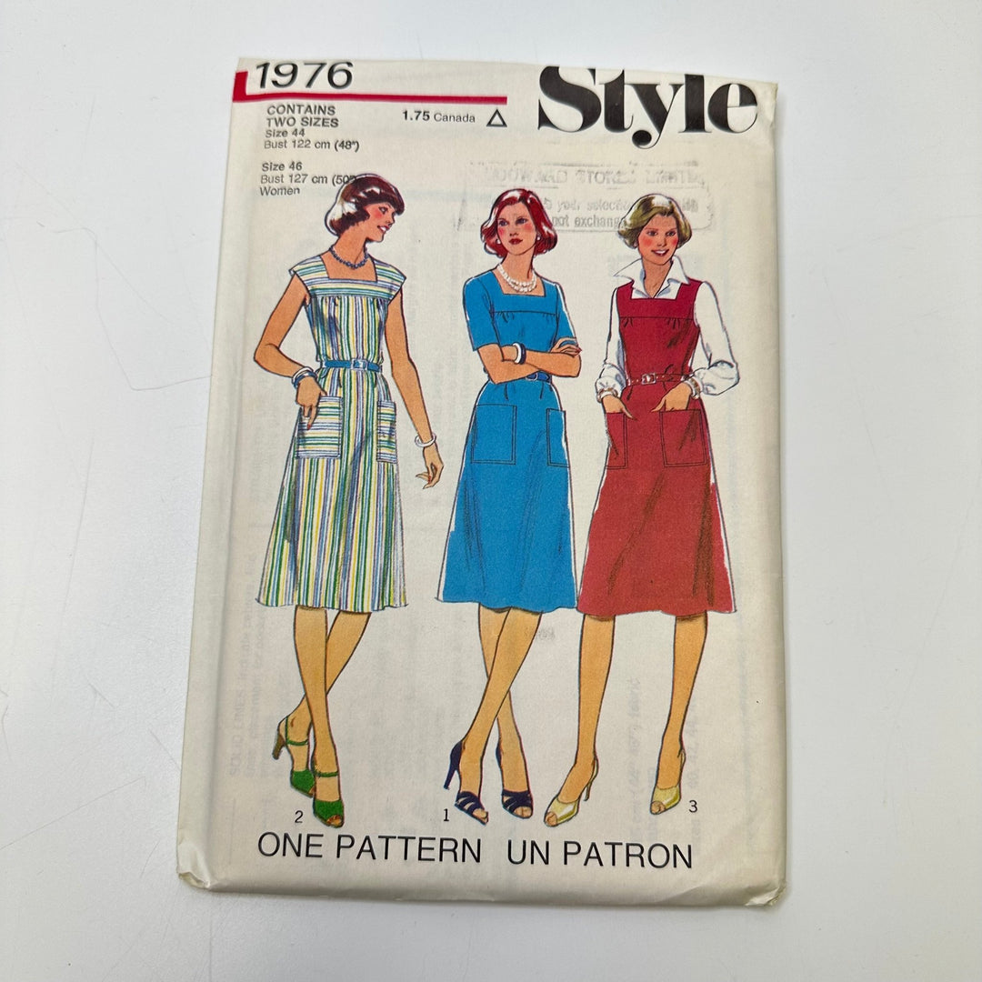 Sewing Pattern - Womenswear - Style 1976 - True Deadstock supplies Fabric by private - Sustainable Textile | FABCYCLE