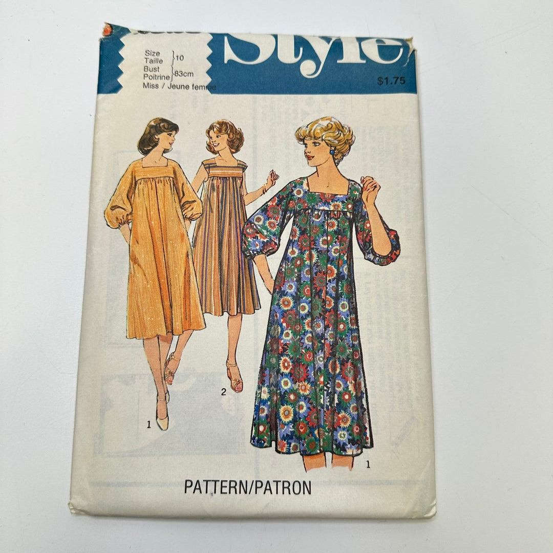 Sewing Pattern - Womenswear - Style 2326 - True Deadstock supplies Fabric by private - Sustainable Textile | FABCYCLE