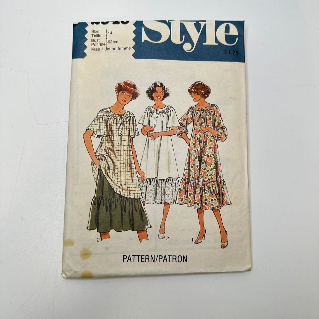 Sewing Pattern - Womenswear - Style 2348 - True Deadstock supplies Fabric by private - Sustainable Textile | FABCYCLE