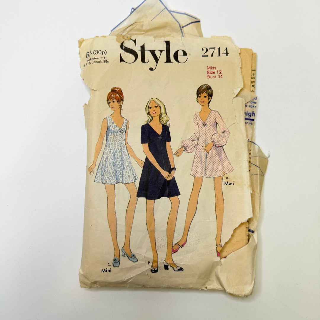 Sewing Pattern - Womenswear - Style 2714 - True Deadstock supplies Fabric by private - Sustainable Textile | FABCYCLE
