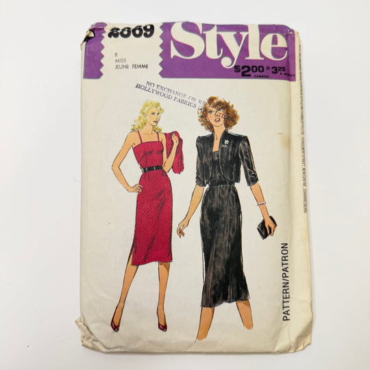 Sewing Pattern - Womenswear - Style 2869 - True Deadstock supplies Fabric by private - Sustainable Textile | FABCYCLE