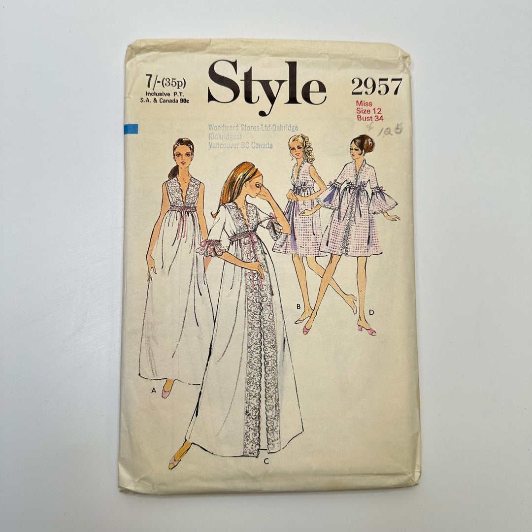 Sewing Pattern - Womenswear - Style 2957 - True Deadstock supplies Fabric by private - Sustainable Textile | FABCYCLE