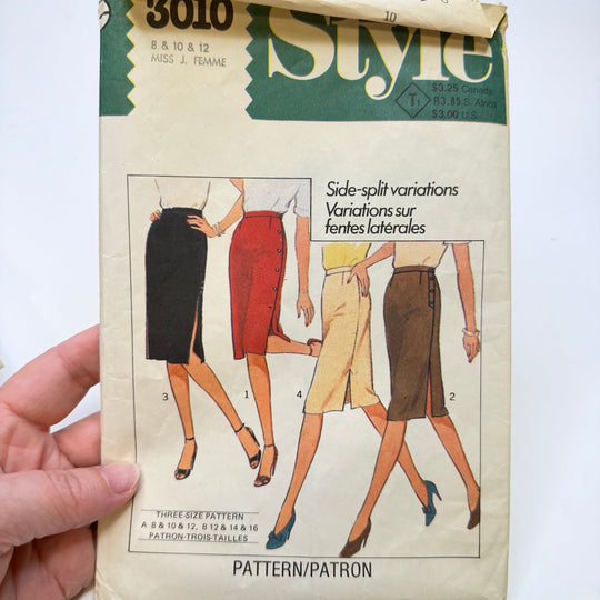 Sewing Pattern - Womenswear - Style 3010 - True Deadstock supplies Fabric by private - Sustainable Textile | FABCYCLE