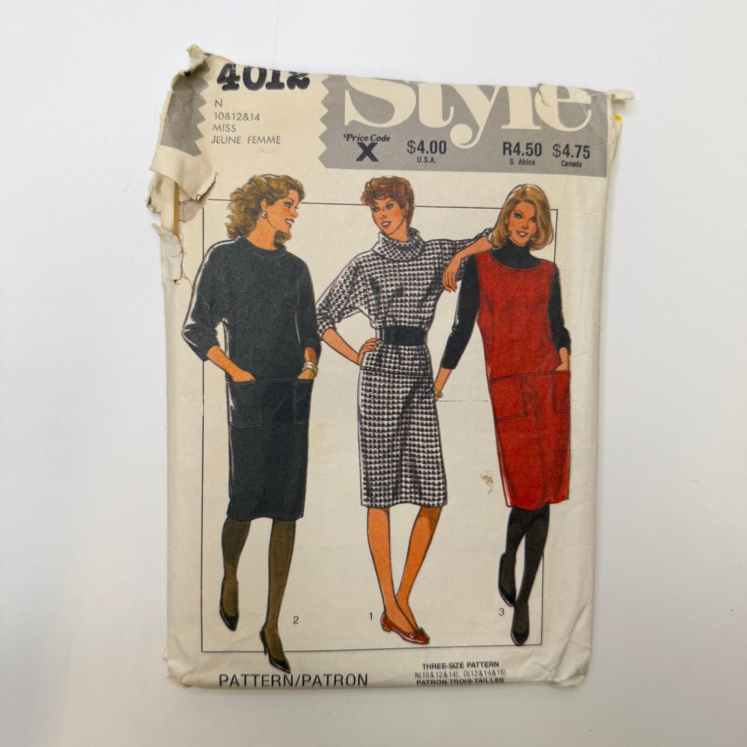Sewing Pattern - Womenswear - Style 4012 - True Deadstock supplies Fabric by private - Sustainable Textile | FABCYCLE
