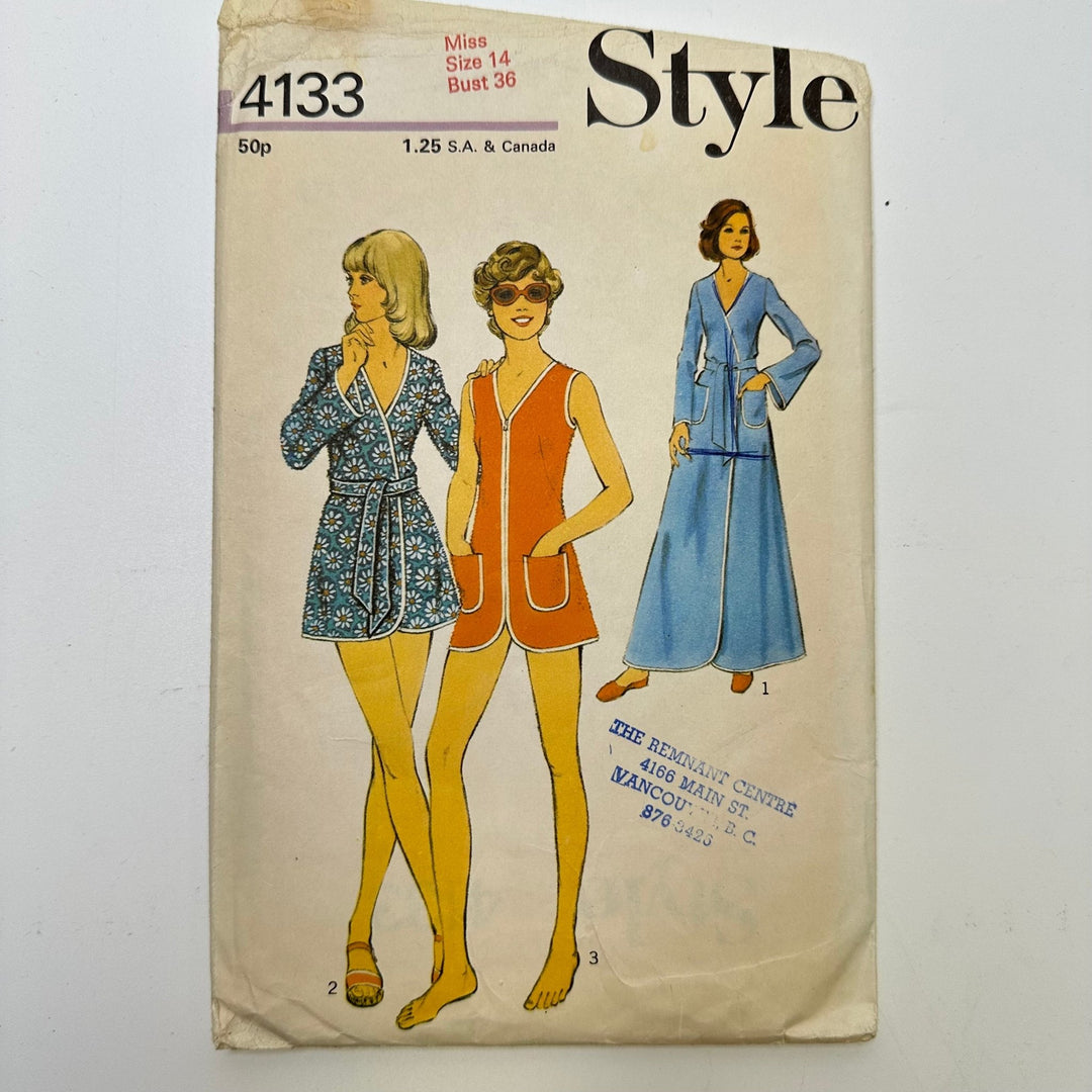 Sewing Pattern - Womenswear - Style 4133 - True Deadstock supplies Fabric by private - Sustainable Textile | FABCYCLE