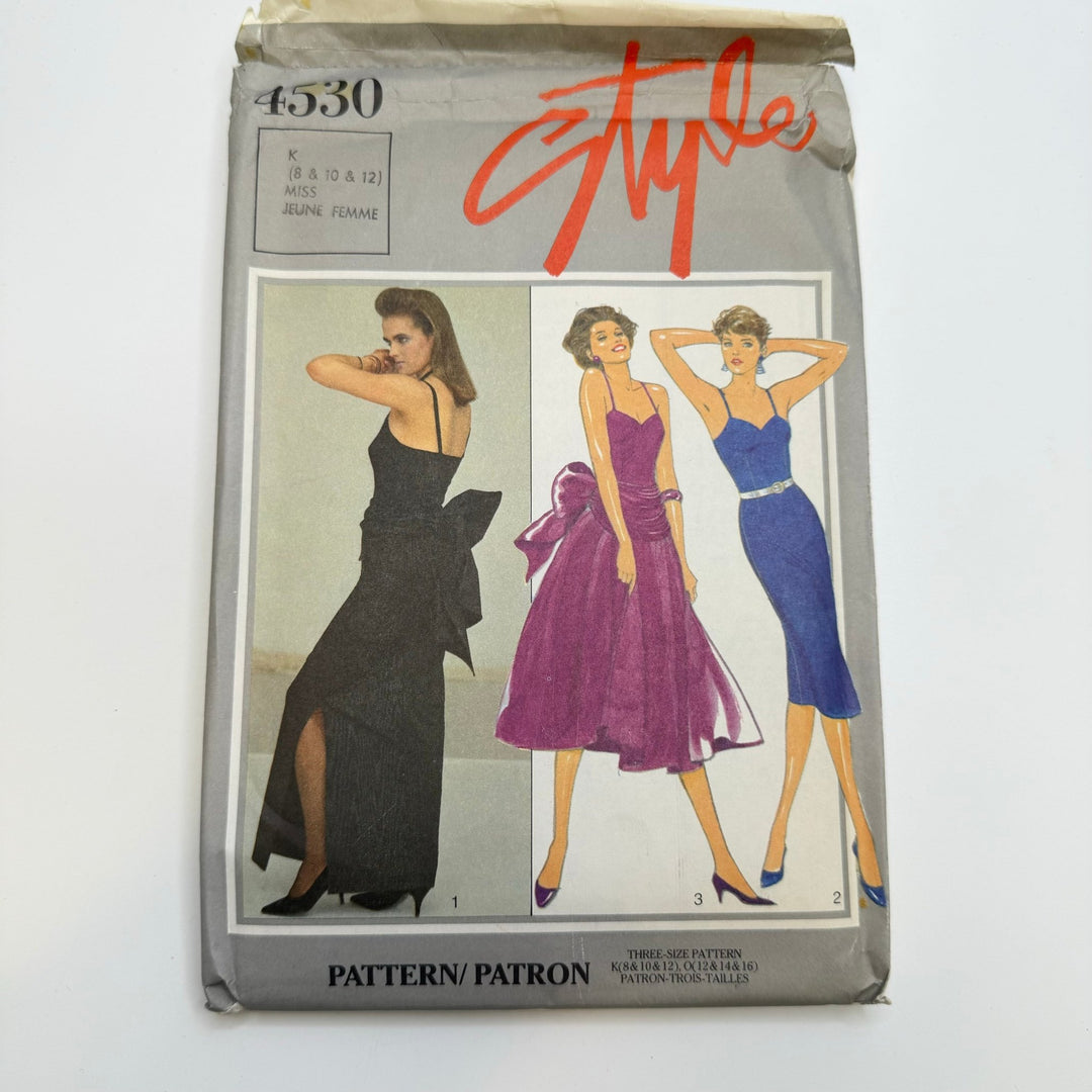 Sewing Pattern - Womenswear - Style 4530 - True Deadstock supplies Fabric by private - Sustainable Textile | FABCYCLE
