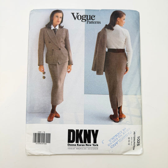 Sewing Pattern - Womenswear - Vogue 1025 - True Deadstock supplies Fabric by private - Sustainable Textile | FABCYCLE