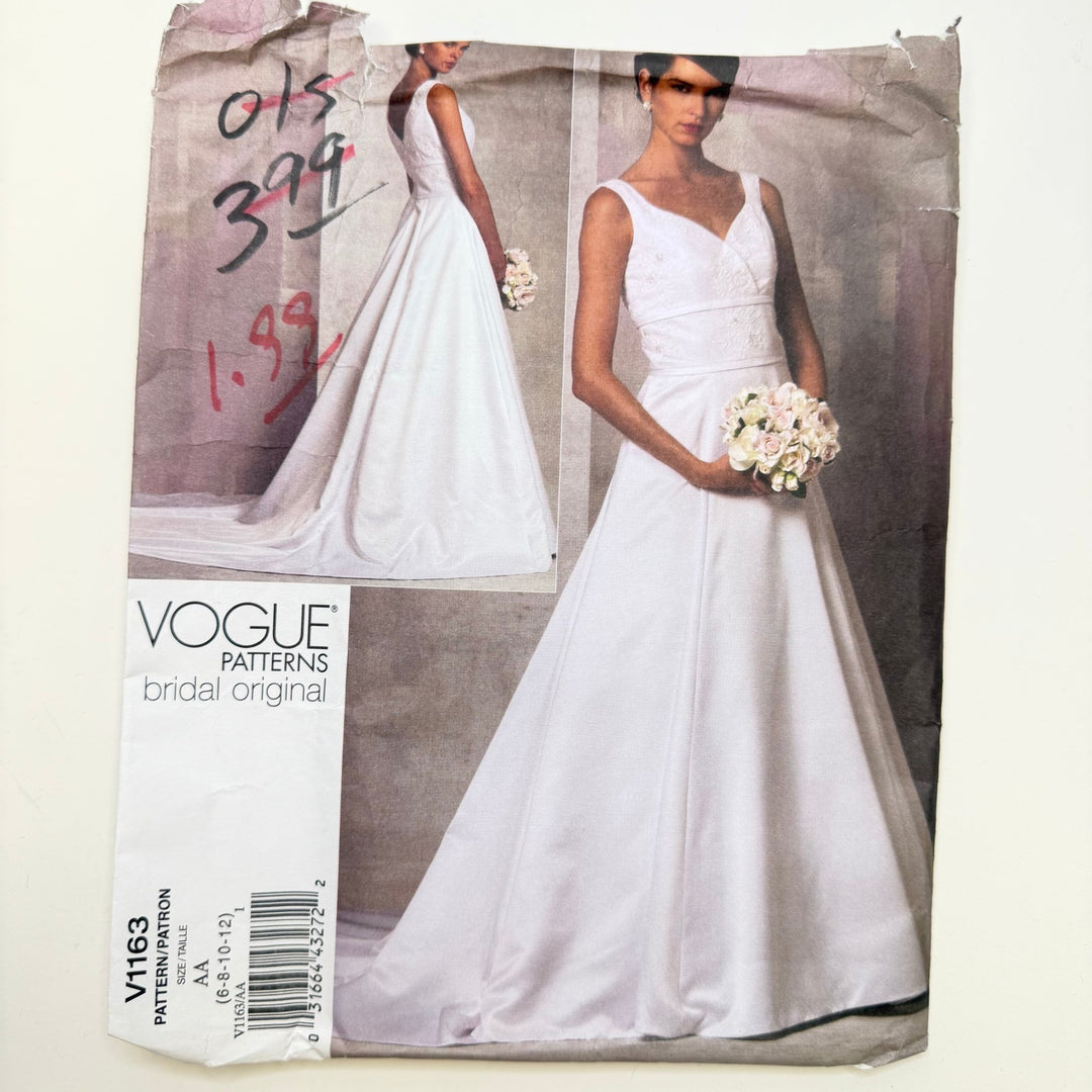 Sewing Pattern - Womenswear - Vogue 1163 - True Deadstock supplies Fabric by private - Sustainable Textile | FABCYCLE