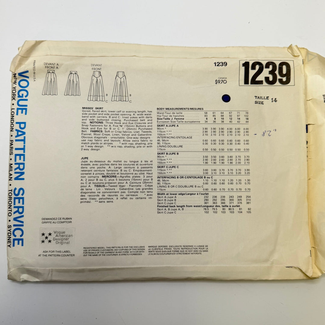 Sewing Pattern - Womenswear - Vogue 1239 - True Deadstock supplies Fabric by private - Sustainable Textile | FABCYCLE
