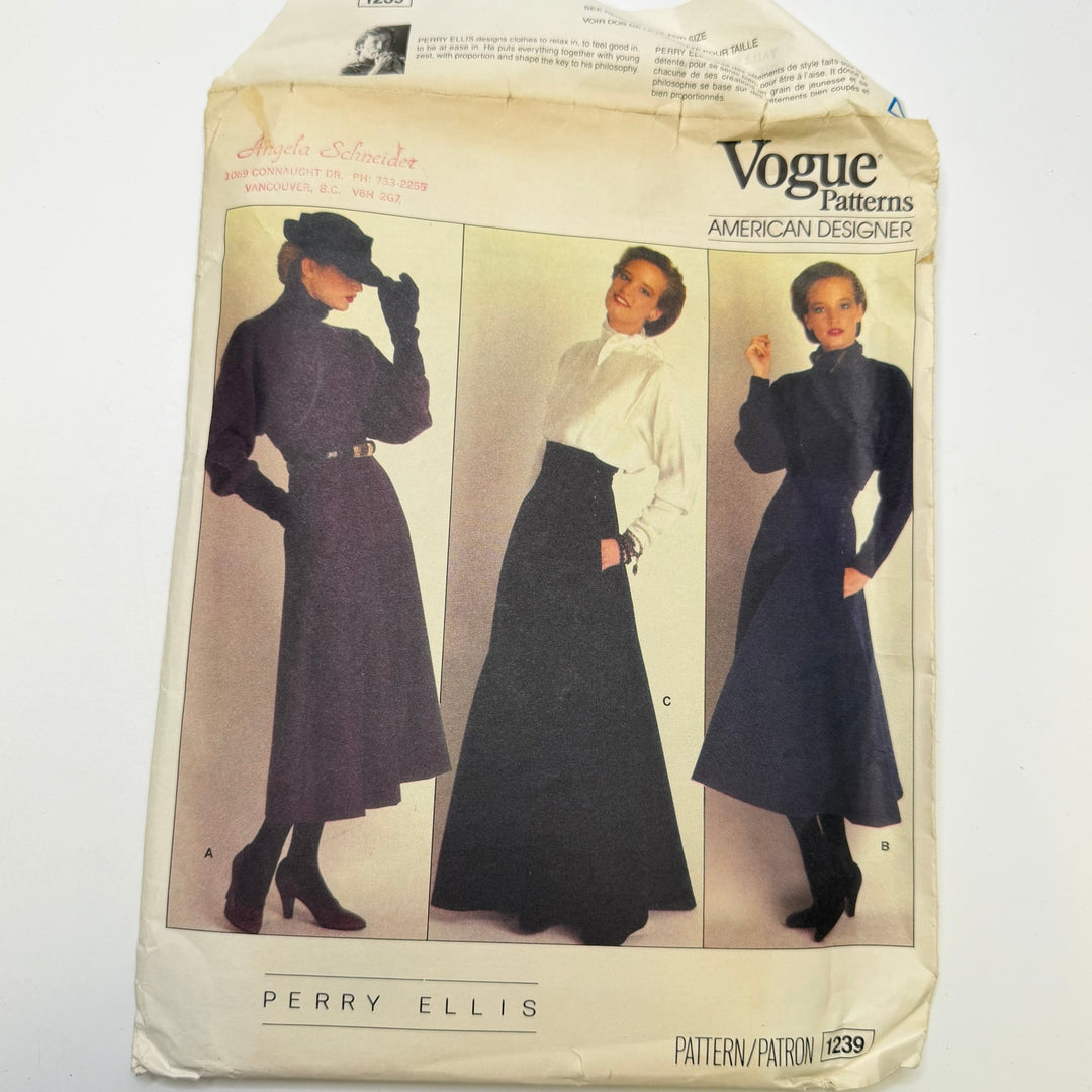 Sewing Pattern - Womenswear - Vogue 1239 - True Deadstock supplies Fabric by private - Sustainable Textile | FABCYCLE