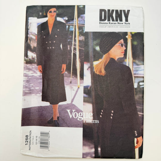 Sewing Pattern - Womenswear - Vogue 1258 - True Deadstock supplies Fabric by private - Sustainable Textile | FABCYCLE