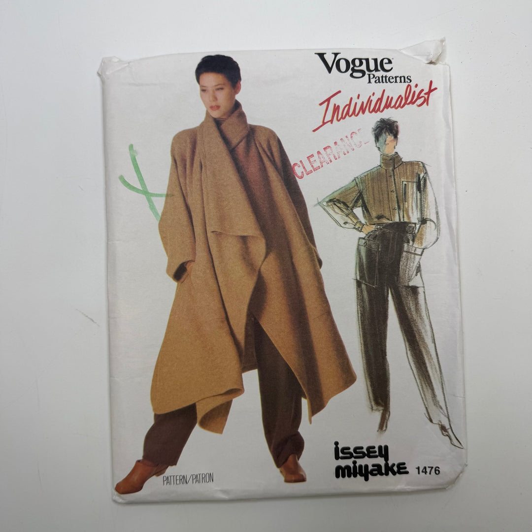 Sewing Pattern - Womenswear - Vogue 1476 - True Deadstock supplies Fabric by private - Sustainable Textile | FABCYCLE