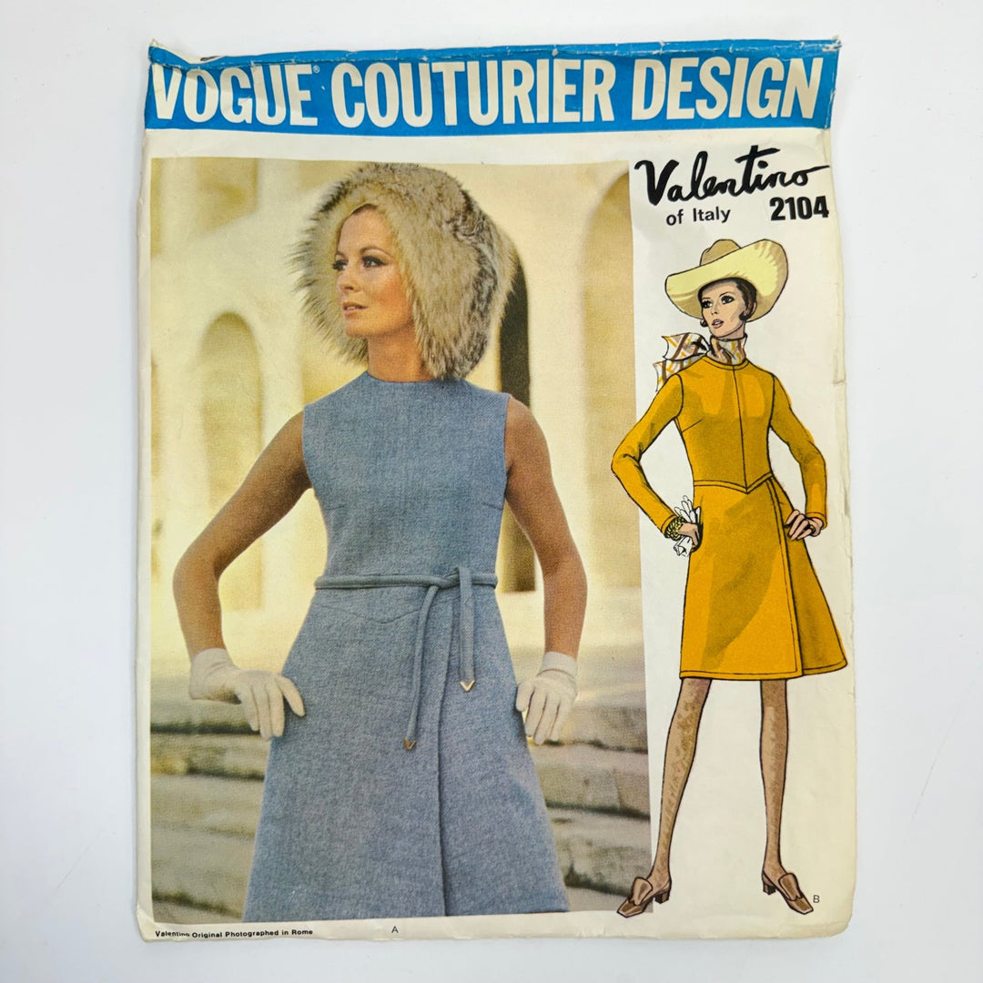 Sewing Pattern - Womenswear - Vogue 2104 - True Deadstock supplies Fabric by private - Sustainable Textile | FABCYCLE
