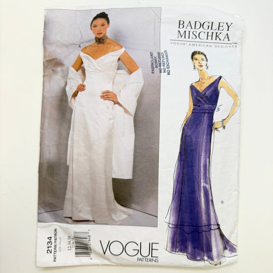 Sewing Pattern - Womenswear - Vogue 2134 - True Deadstock supplies Fabric by private - Sustainable Textile | FABCYCLE