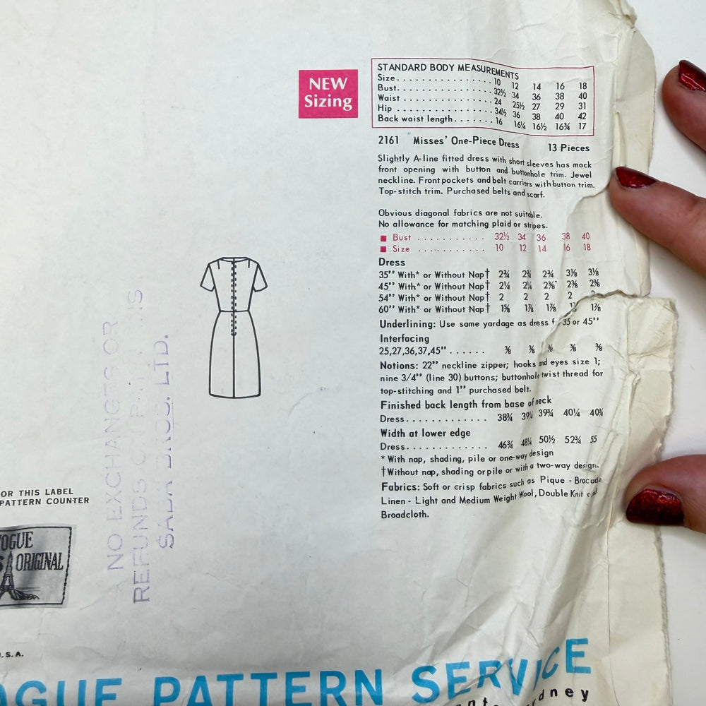 Sewing Pattern - Womenswear - Vogue 2161 - True Deadstock supplies Fabric by private - Sustainable Textile | FABCYCLE