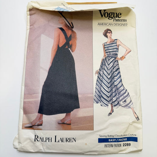 Sewing Pattern - Womenswear - Vogue 2289 - True Deadstock supplies Fabric by private - Sustainable Textile | FABCYCLE