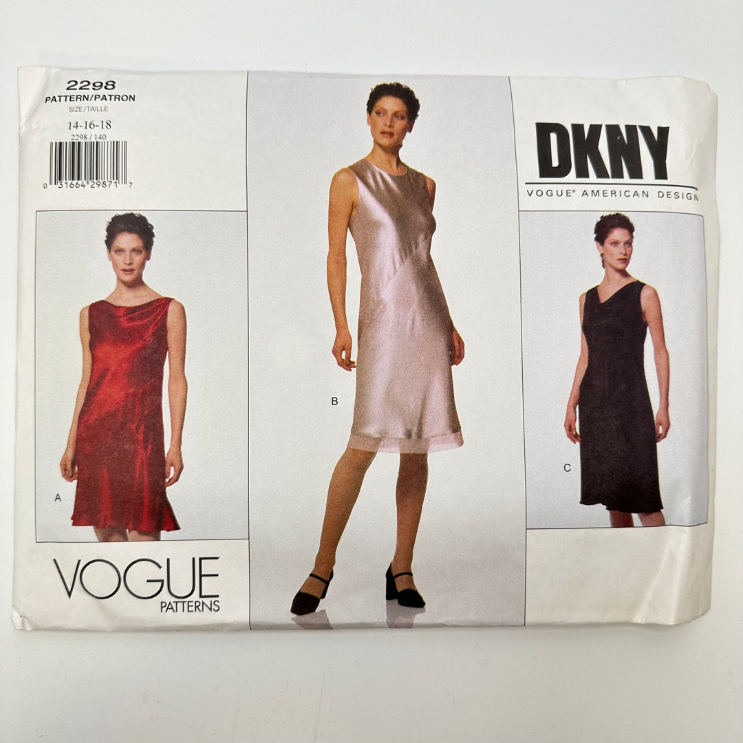 Sewing Pattern - Womenswear - Vogue 2298 - True Deadstock supplies Fabric by private - Sustainable Textile | FABCYCLE