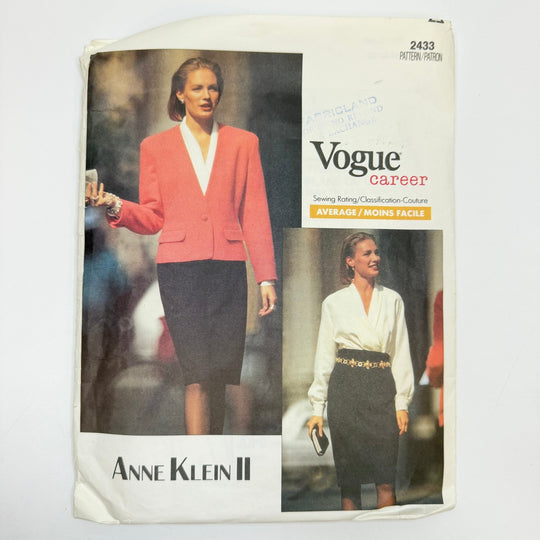 Sewing Pattern - Womenswear - Vogue 2433 - True Deadstock supplies Fabric by private - Sustainable Textile | FABCYCLE