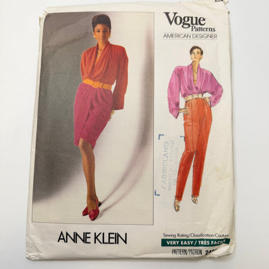Sewing Pattern - Womenswear - Vogue 2438 - True Deadstock supplies Fabric by private - Sustainable Textile | FABCYCLE