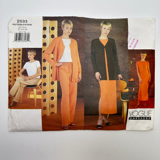 Sewing Pattern - Womenswear - Vogue 2533 - True Deadstock supplies Fabric by private - Sustainable Textile | FABCYCLE