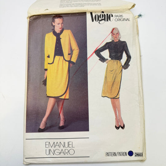 Sewing Pattern - Womenswear - Vogue 2603 - True Deadstock supplies Fabric by private - Sustainable Textile | FABCYCLE