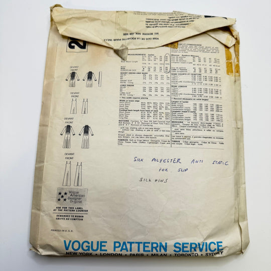 Sewing Pattern - Womenswear - Vogue 2641 - True Deadstock supplies Fabric by private - Sustainable Textile | FABCYCLE