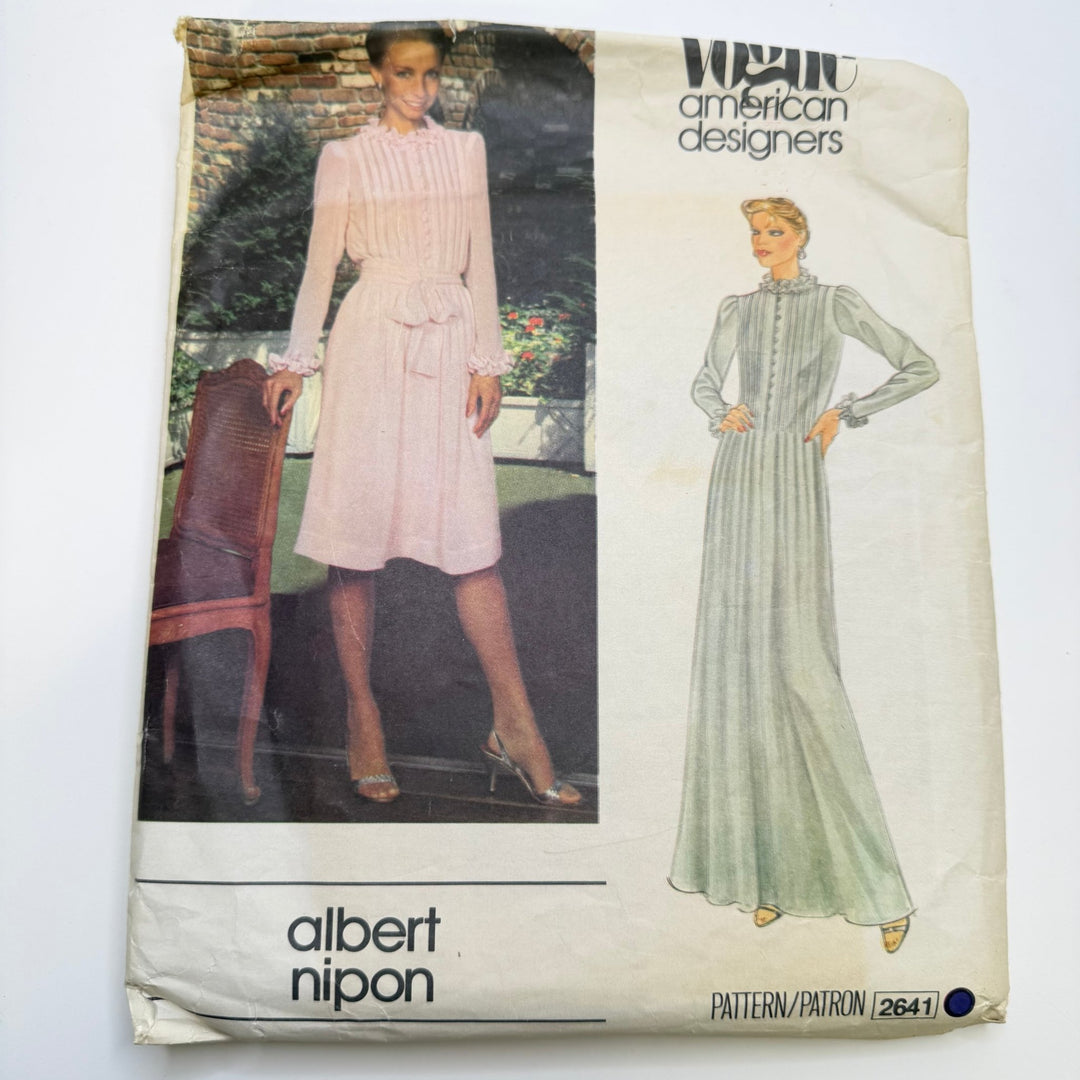 Sewing Pattern - Womenswear - Vogue 2641 - True Deadstock supplies Fabric by private - Sustainable Textile | FABCYCLE