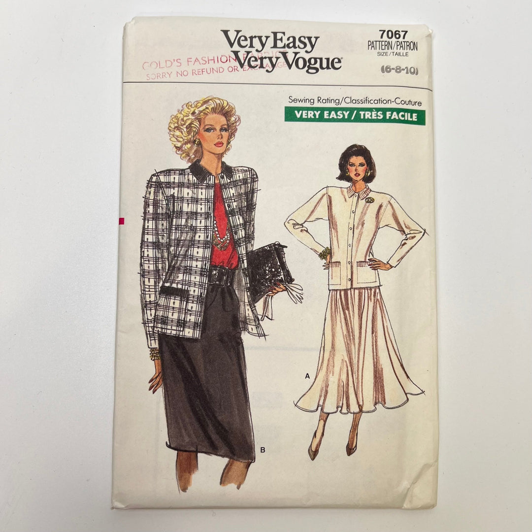 Sewing Pattern - Womenswear - Vogue 7067 - True Deadstock supplies Fabric by private - Sustainable Textile | FABCYCLE