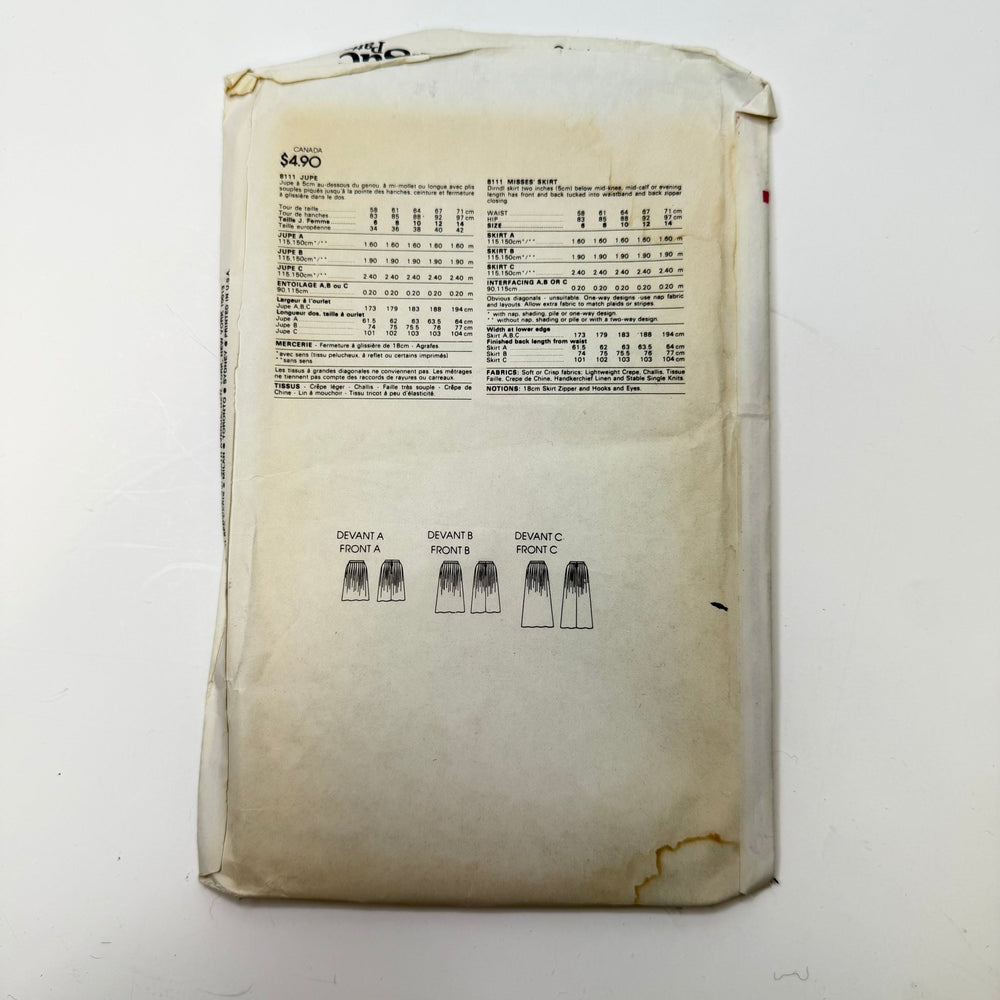 Sewing Pattern - Womenswear - Vogue 8111 - True Deadstock supplies Fabric by private - Sustainable Textile | FABCYCLE