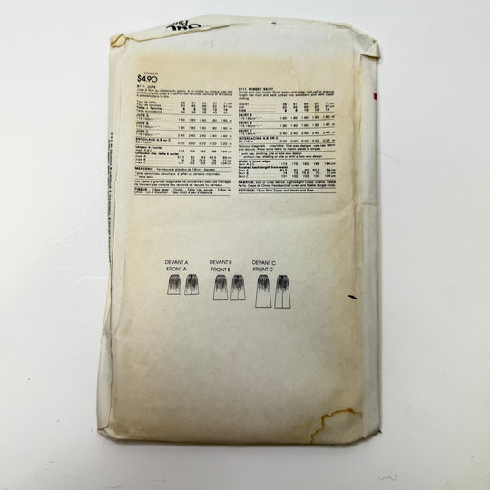 Sewing Pattern - Womenswear - Vogue 8111 - True Deadstock supplies Fabric by private - Sustainable Textile | FABCYCLE