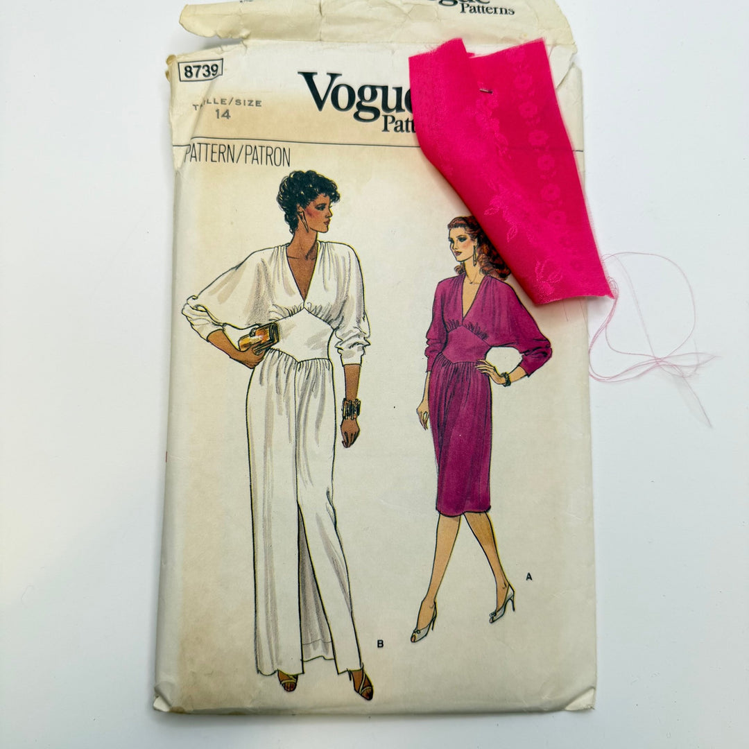 Sewing Pattern - Womenswear - Vogue 8739 - True Deadstock supplies Fabric by private - Sustainable Textile | FABCYCLE