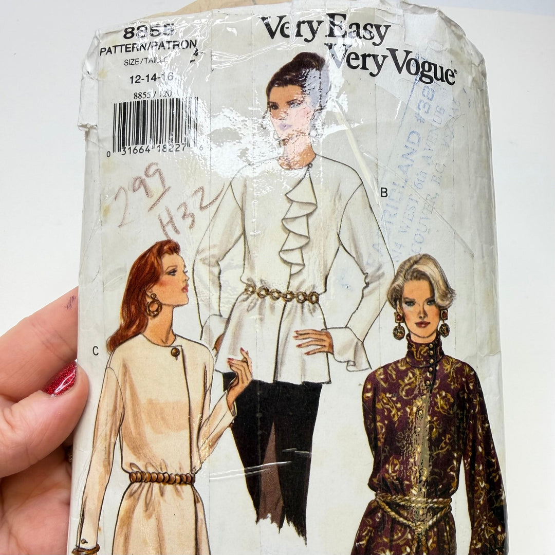 Sewing Pattern - Womenswear - Vogue 8855 - True Deadstock supplies Fabric by private - Sustainable Textile | FABCYCLE