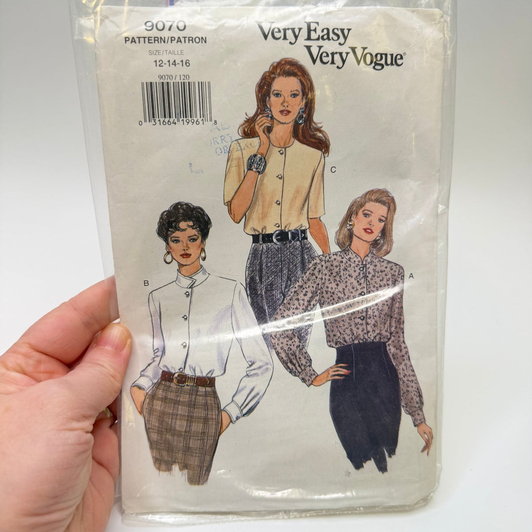 Sewing Pattern - Womenswear - Vogue 9070 - True Deadstock supplies Fabric by private - Sustainable Textile | FABCYCLE