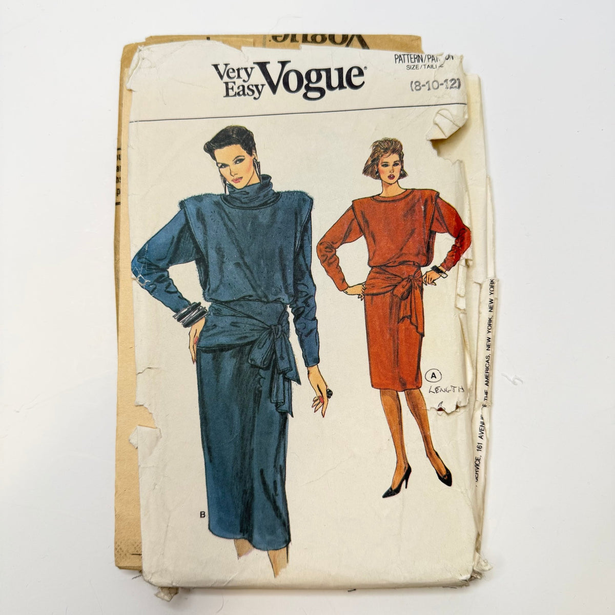 Sewing Pattern - Womenswear - Vogue 9098 - True Deadstock supplies Fabric by private - Sustainable Textile | FABCYCLE